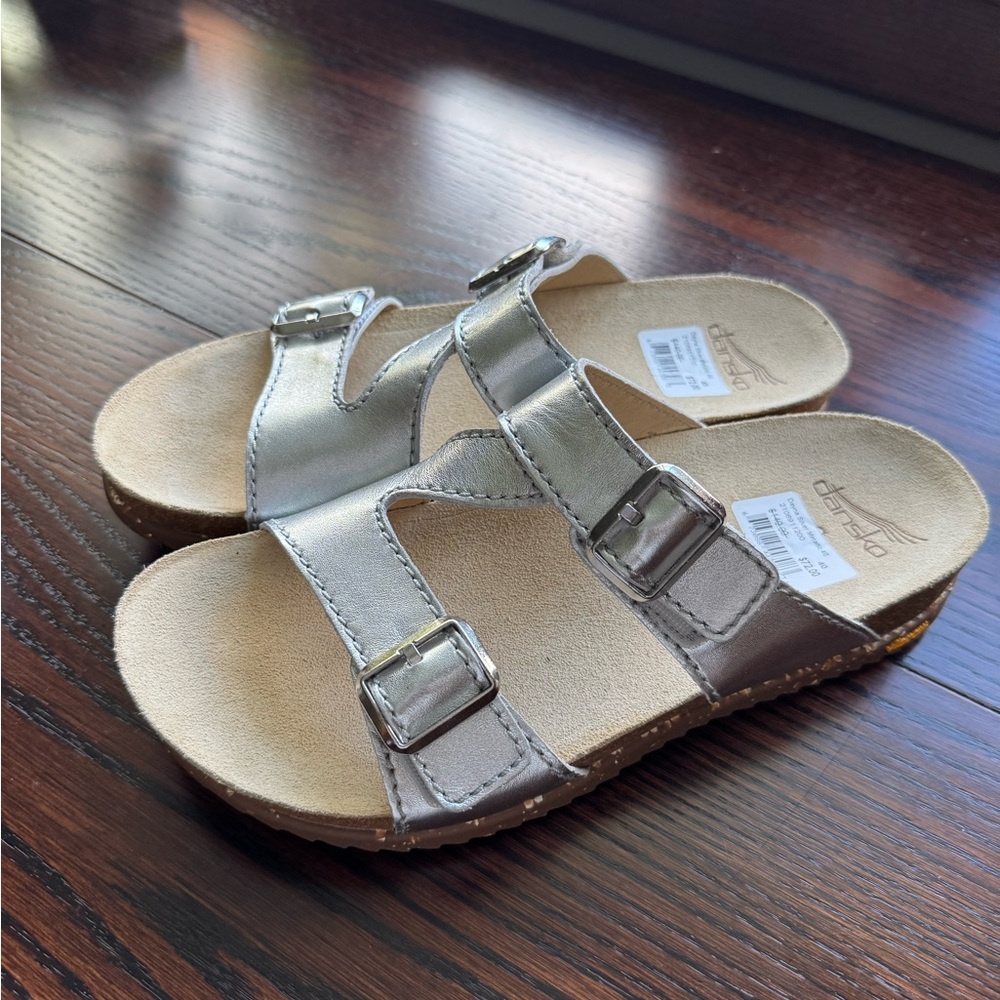 Dansko Dayna Silver Metallic Sandals